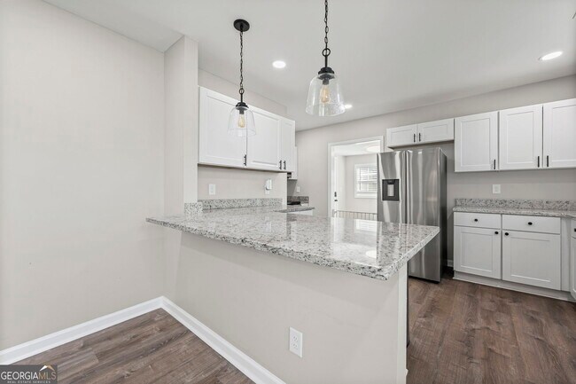 Building Photo - 261 Lagrange St