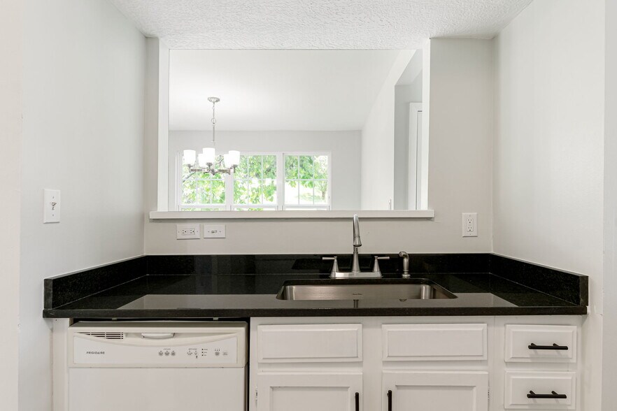Building Photo - 5608 Hickory Meadows Ct