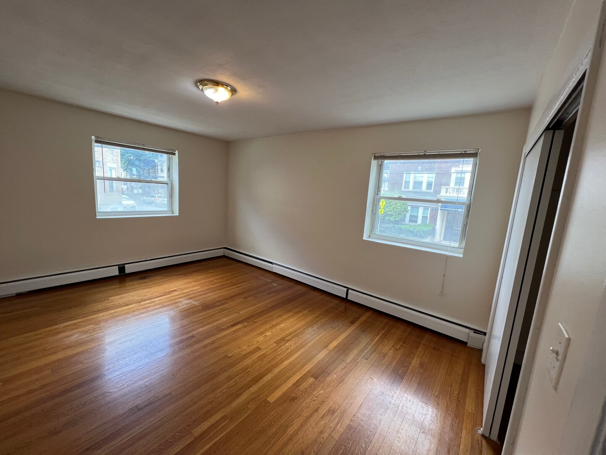 Building Photo - 34 Gardner St