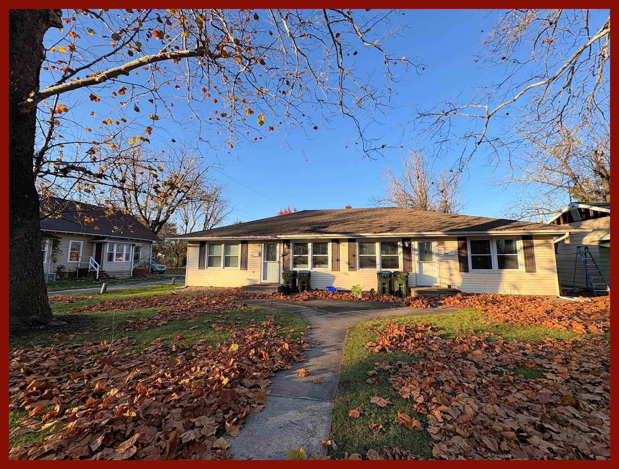 Building Photo - 901 E Scott St