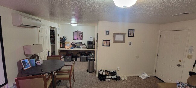 Building Photo - 1B/1B Pet Friendly Apartment South of BYU