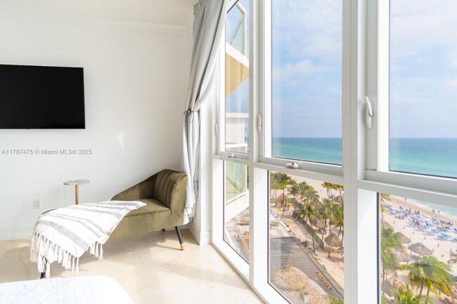 Building Photo - 16699 Collins Ave