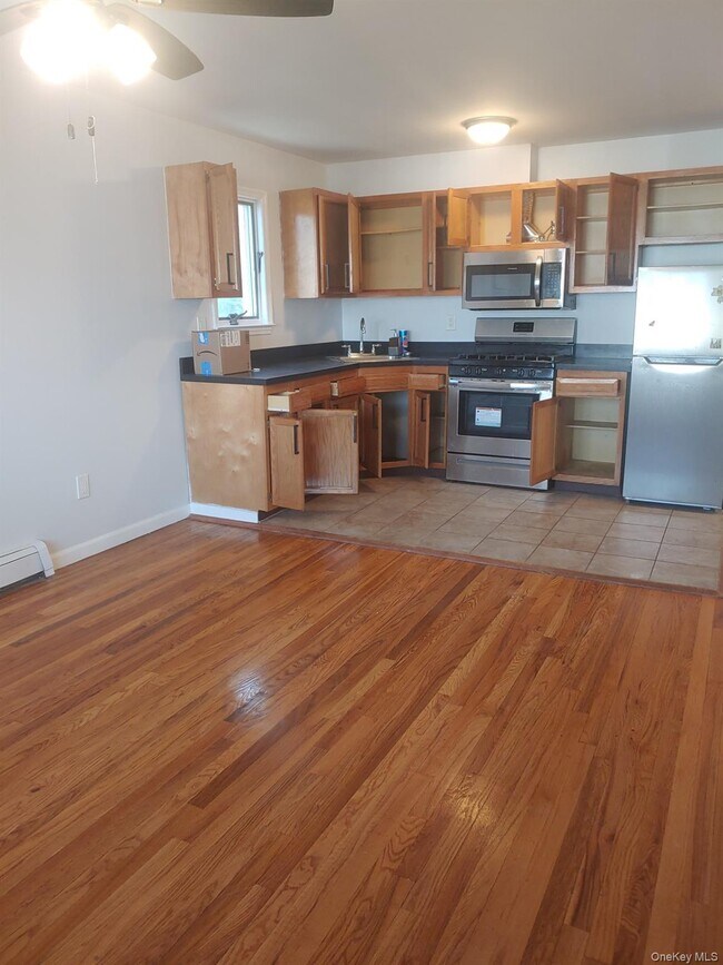 Building Photo - 81-12 Commonwealth Blvd