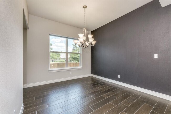 Building Photo - 101 Split Oak Dr