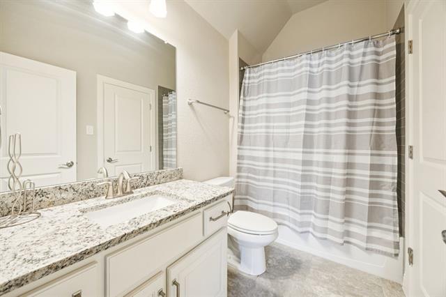 Building Photo - 920 Rhone Ln