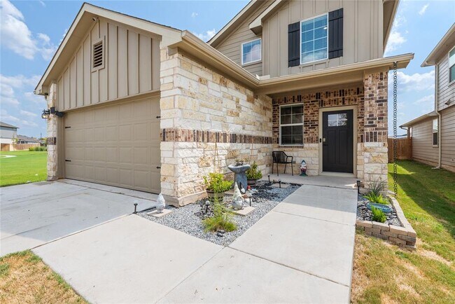 Building Photo - 205 Strand Ln