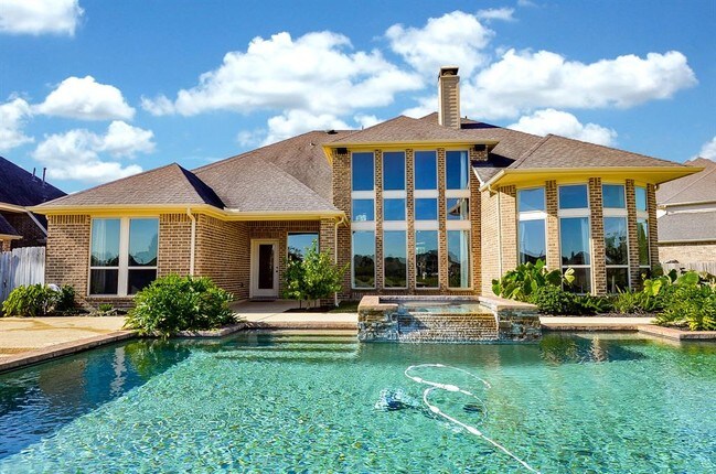 Building Photo - 2703 Bonnie Bray Dr