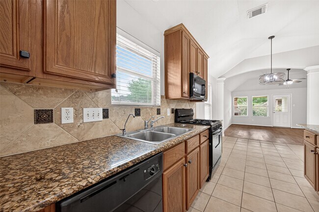 Building Photo - 6030 Wildbriar Ln