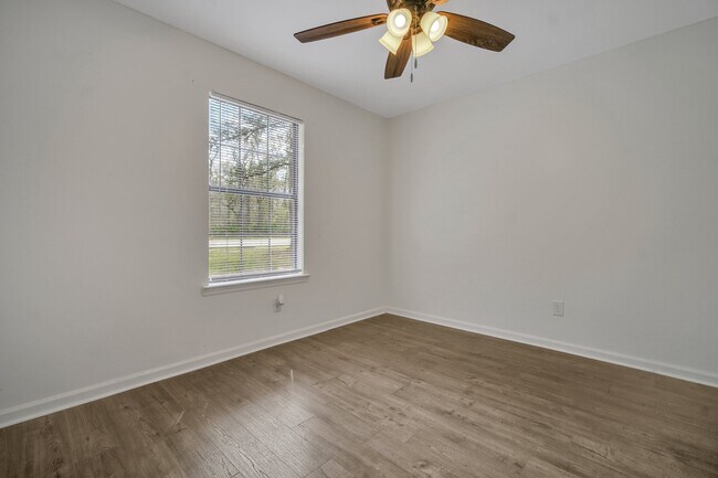 Building Photo - 1732 Talmadge Rd
