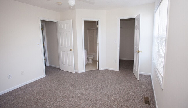 Building Photo - 1324 Devon Ln