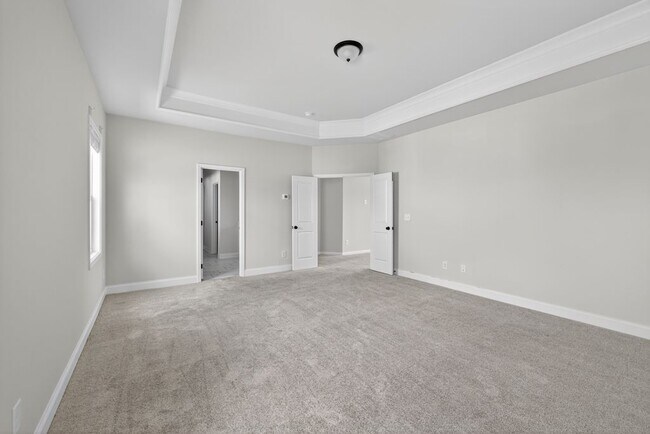 Building Photo - 4407 Silver Oak Dr