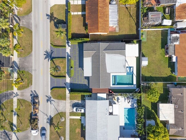 Building Photo - 2845 SW 127th Ave