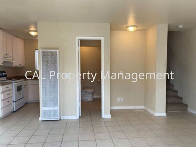 Building Photo - Two bedroom apartment in Seaside, CA
