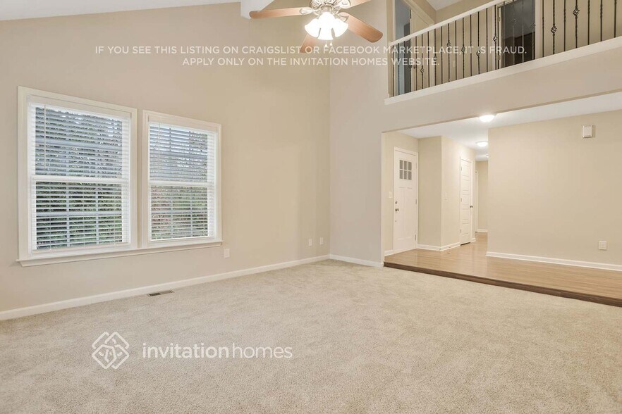Building Photo - 2621 Windridge Dr