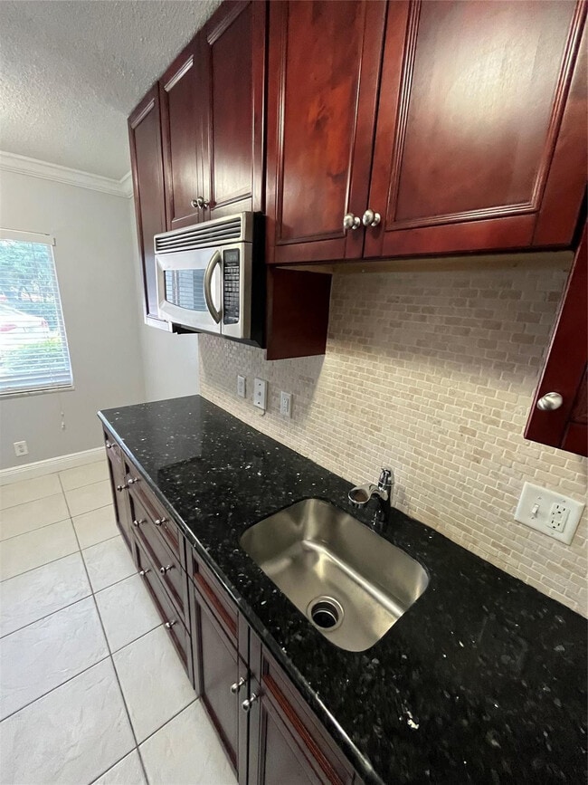 Building Photo - 1311 NE 18th St