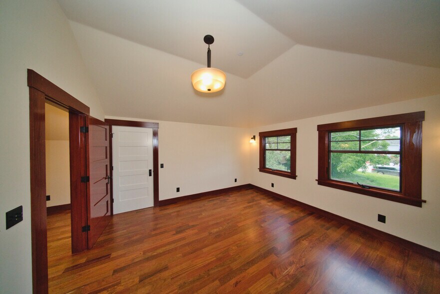Building Photo - 246 Berkeley Way