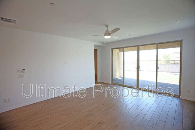 Building Photo - 13589 W Shifting Sands Dr