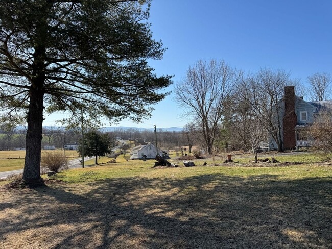 Building Photo - Charming 2-Bedroom Home for Rent in Timberville, VA