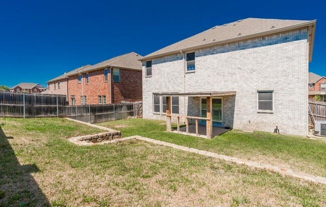 Building Photo - 506 Port Royale Way