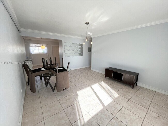 Building Photo - 350 75th St