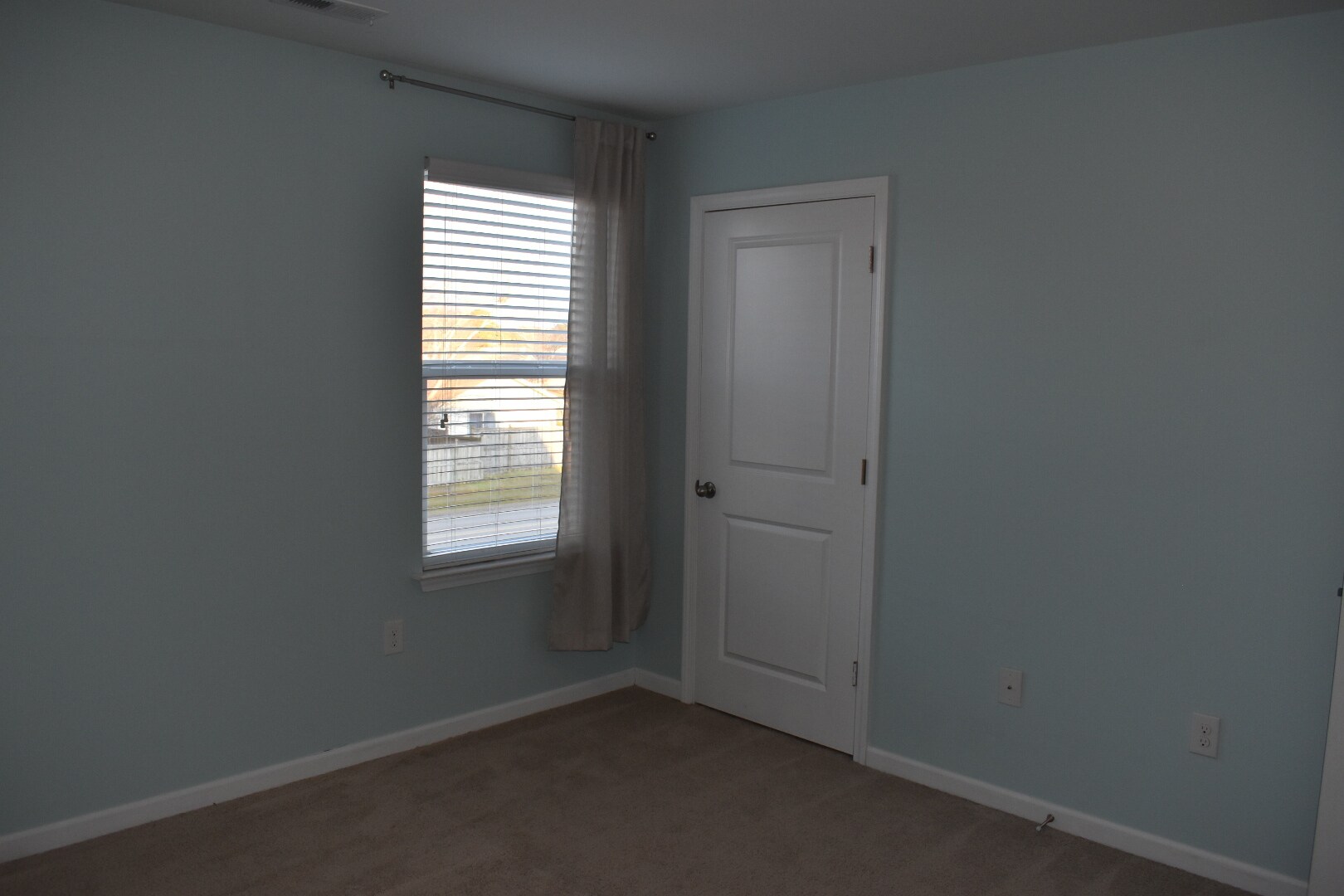 Building Photo - 145 Presley Ln