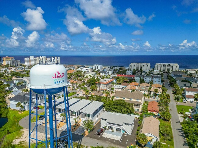 Building Photo - Feel the Ocean Breezes