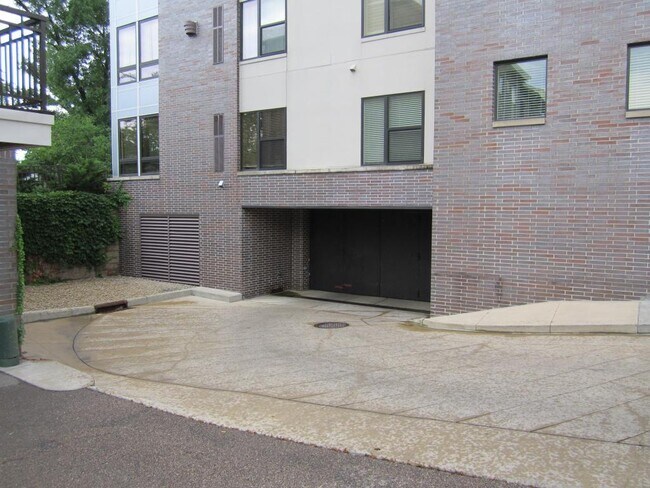 Building Photo - 7601 Aldrich Ave S