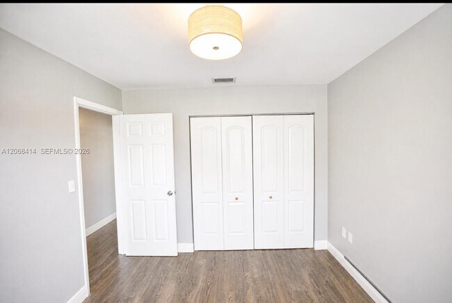 Building Photo - 11840 SW 99th St