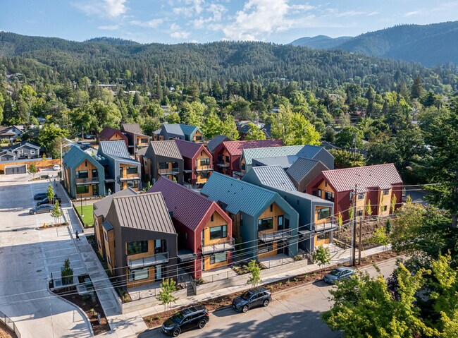 Building Photo - 1244 Quincy St