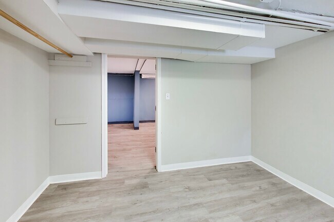 Building Photo - 2206 N Kostner Ave