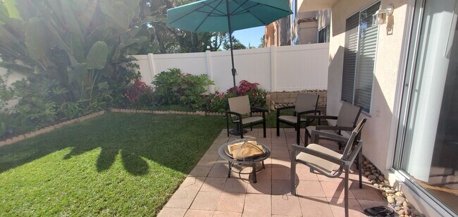 Building Photo - Gorgeous 3 Bed, 2.5 Bath Townhome In Rancho Del Rey - Chula Vista!