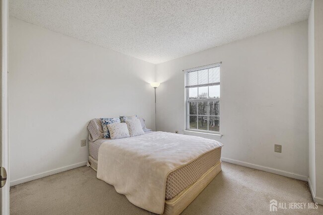 Building Photo - 117 N Barrow Pl