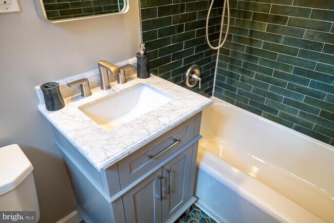 Building Photo - 3626 Gunston Rd