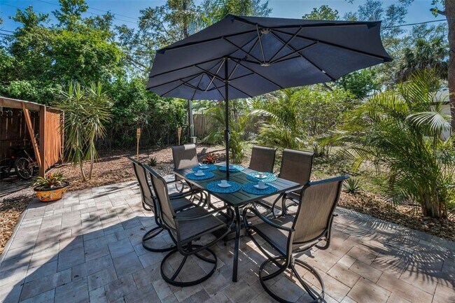 Building Photo - 525 Lexington St