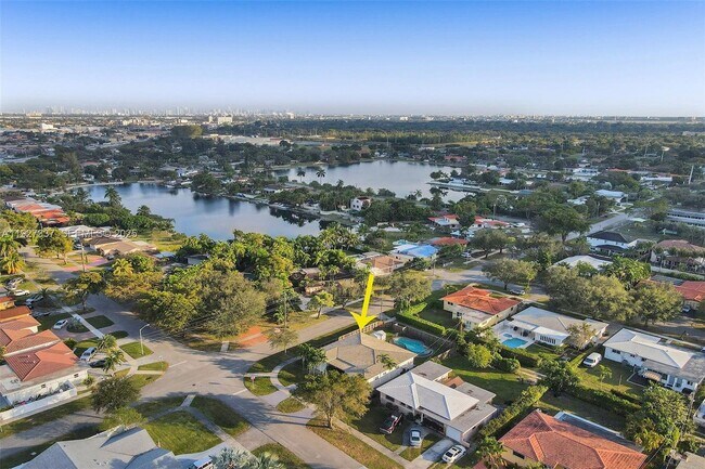 Building Photo - 1102 Meadow Lark Ave