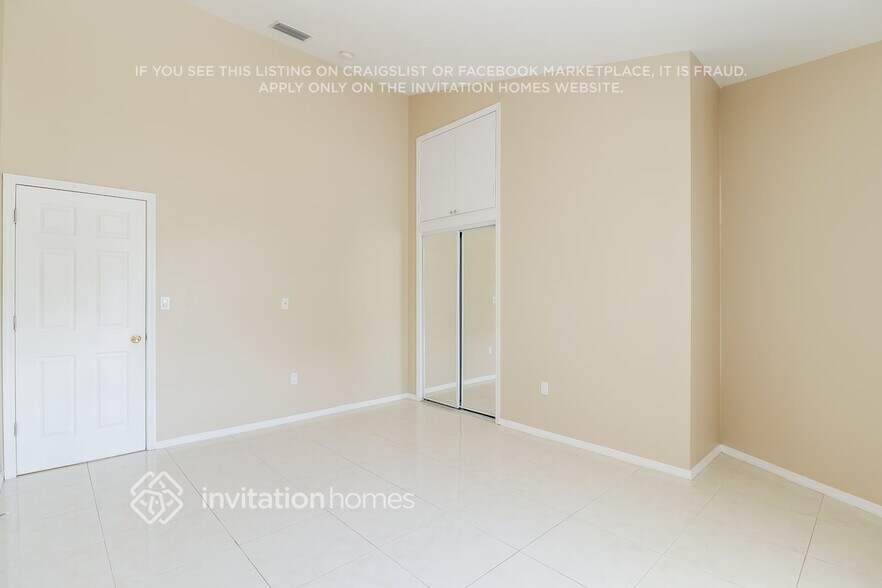 Building Photo - 2202 Curtis Dr N