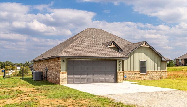 Building Photo - 2003 Evermore Cir