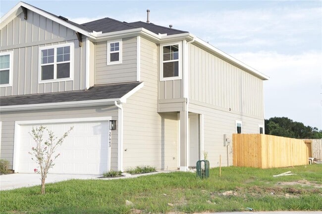 Primary Photo - 27943 Western Crk Ct