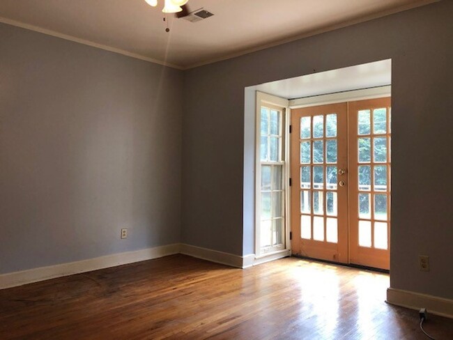 Building Photo - 148 Barnett Pl