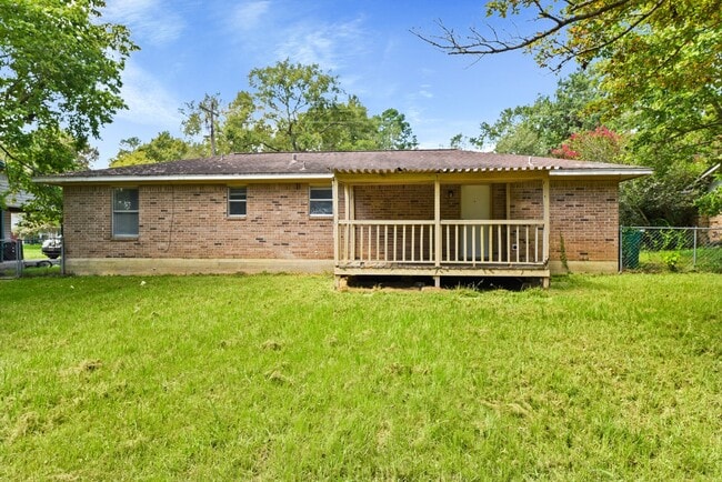 Building Photo - 112 Laurie Ln