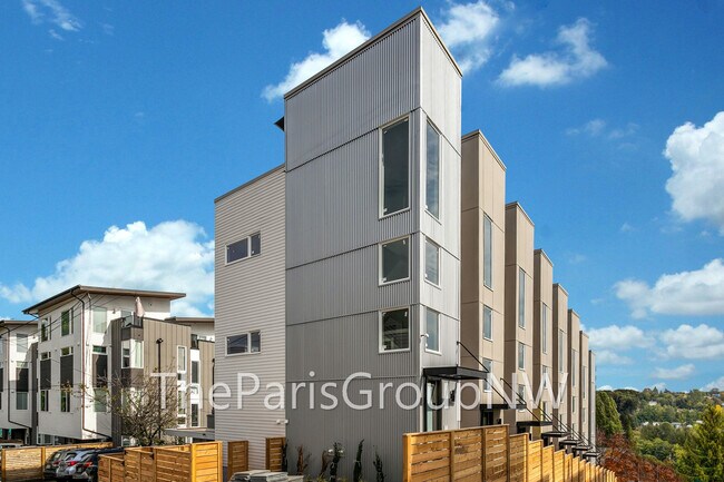 Building Photo - 3078 SW Avalon Way