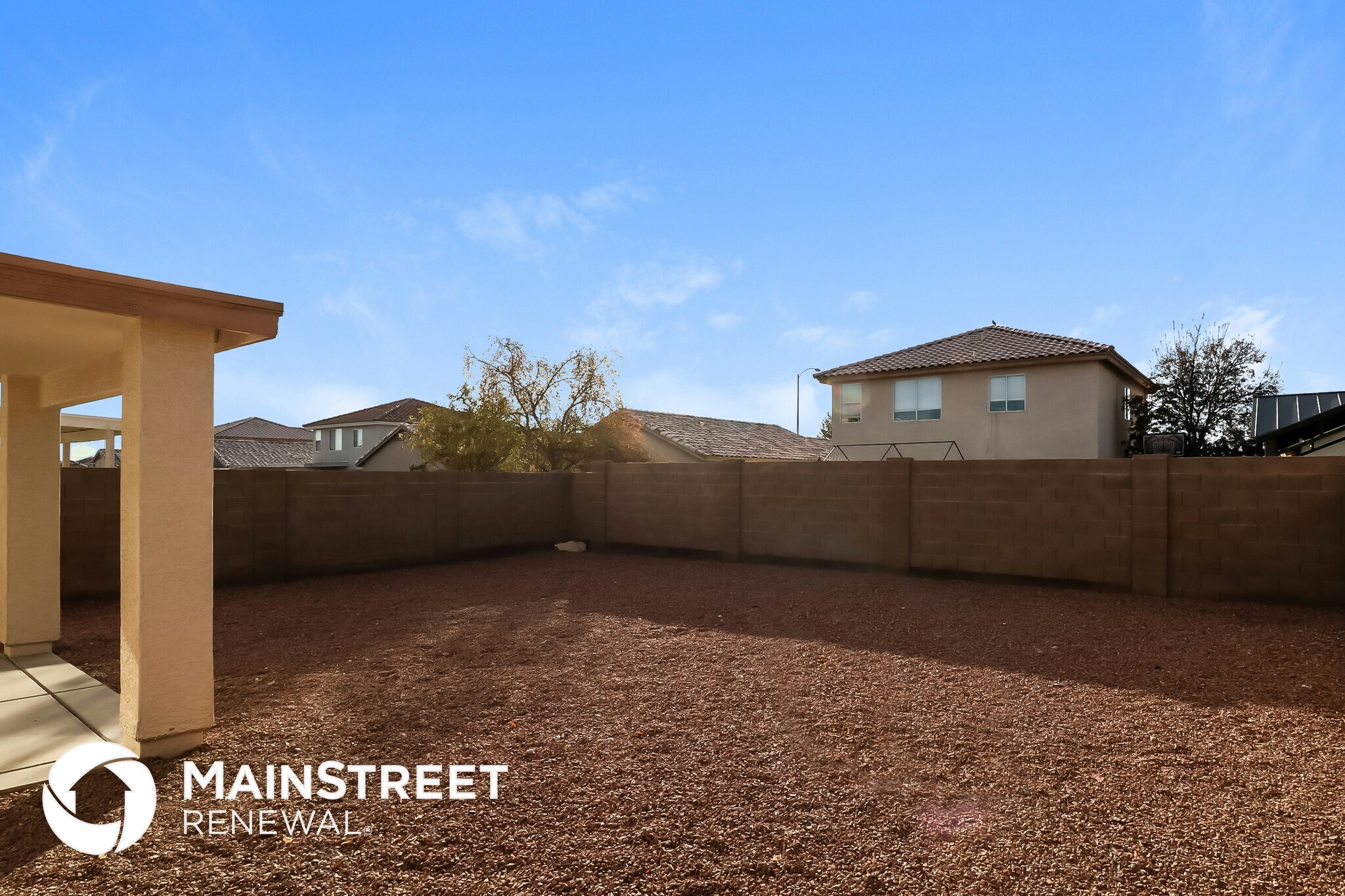 Building Photo - 11825 W Altadena Ave