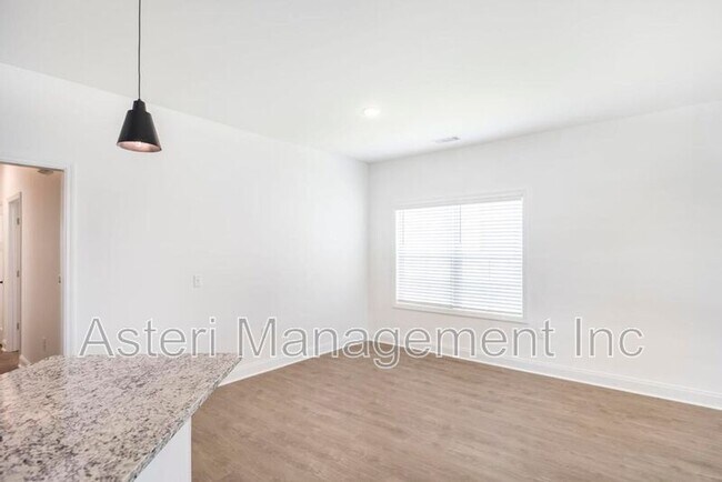 Building Photo - 2141 Houston Lake Rd