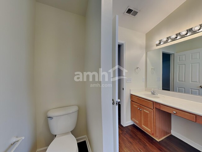 Building Photo - 1710 Beeson Park Ln