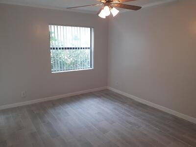Building Photo - 9999 Summerbreeze Dr
