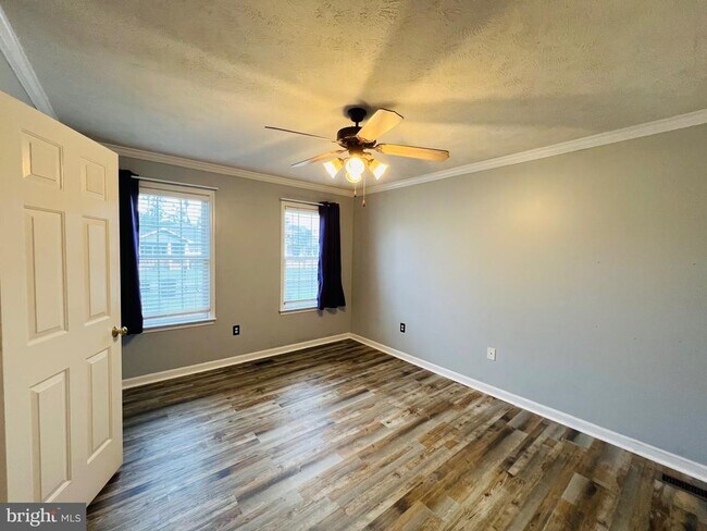 Building Photo - 349 3rd St