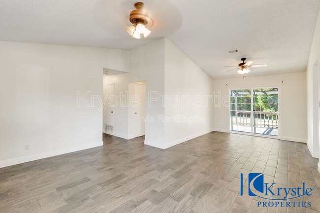 Building Photo - 1366 Matthew Dr