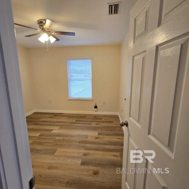 Building Photo - 24296 Gemstone Dr