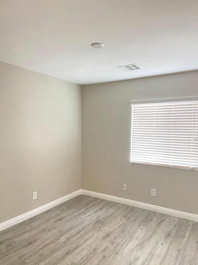 Building Photo - 7821 Barntucket Ave