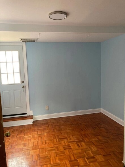 Building Photo - 3219 Hamilton St